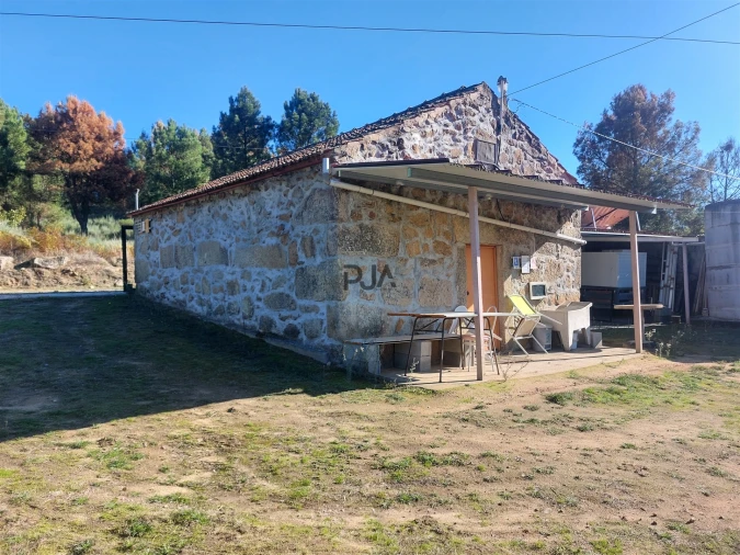 Quinta T0 para Venda em Muxagata Foto 1