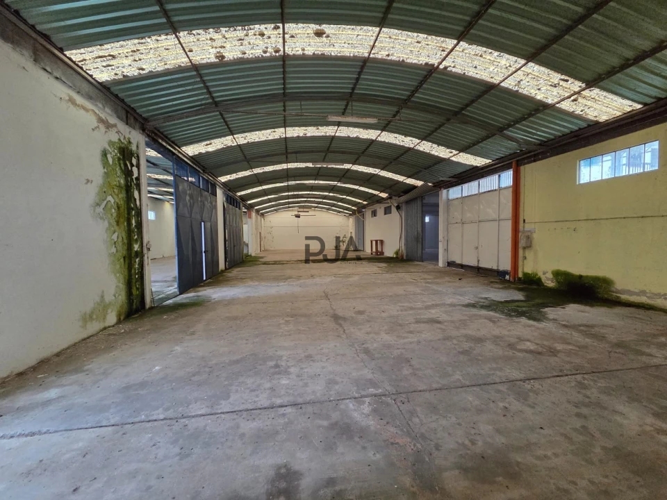 Armazém para Arrendamento em Mangualde, Mesquitela e Cunha Alta Foto 3