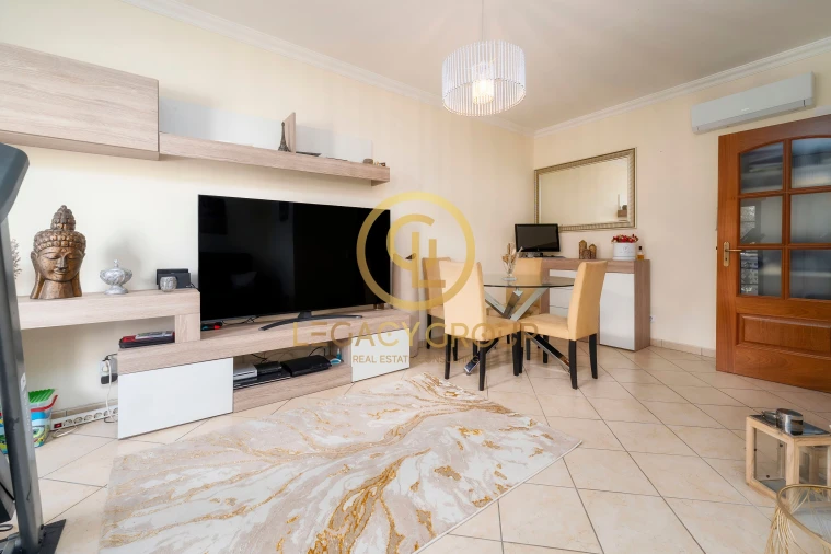 Apartamento T2 para Venda em Almancil Foto 4