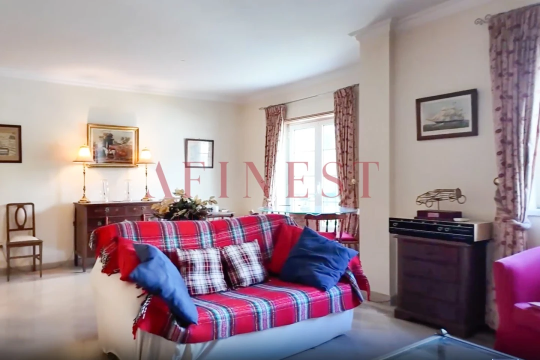 Apartamento T2 para Arrendamento em Alcabideche Foto 2