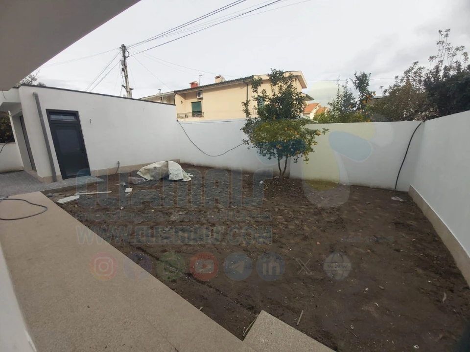 Moradia T4 para Venda em Palmeira Foto 11