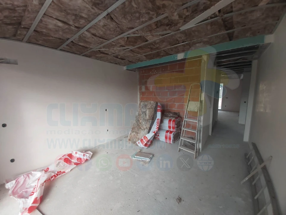 Moradia T4 para Venda em Palmeira Foto 32