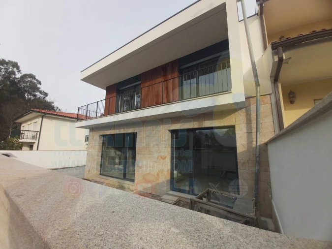 Moradia T4 para Venda em Palmeira Foto 5