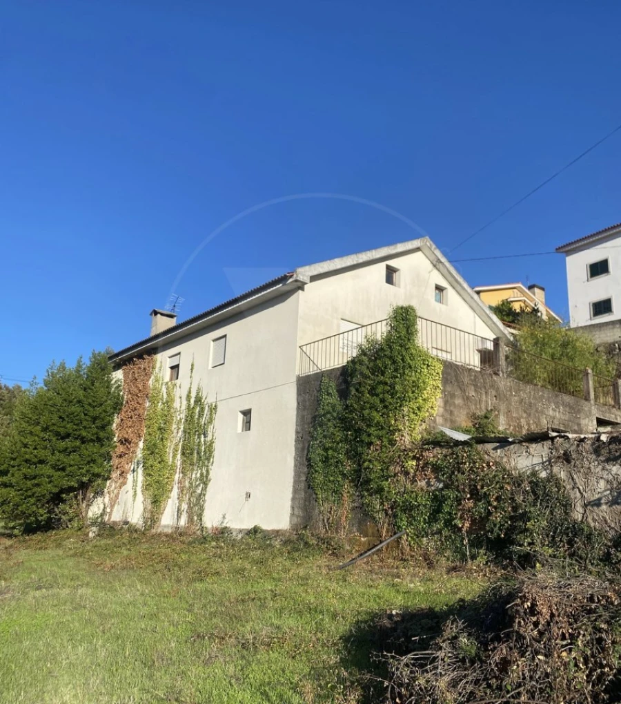 Moradia para Venda em Mouçós e Lamares Foto 2