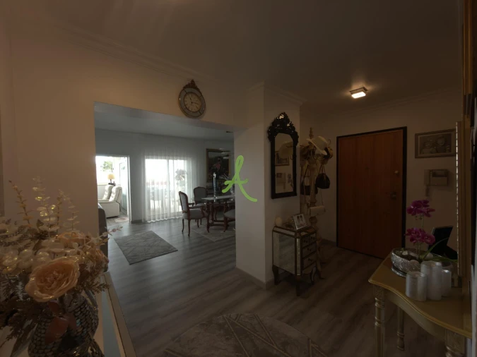 Apartamento T4 para Venda em Portimão Foto 46