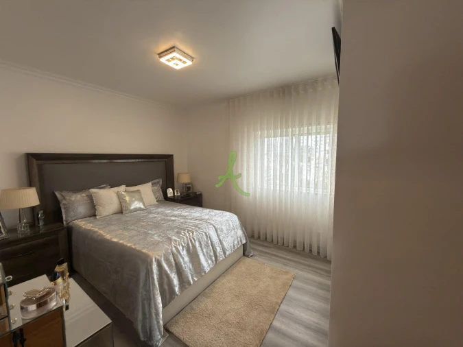 Apartamento T4 para Venda em Portimão Foto 35