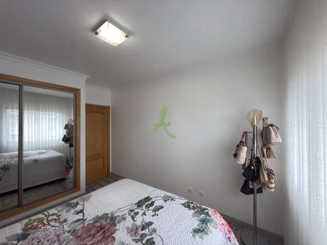 Apartamento T4 para Venda em Portimão Foto 29