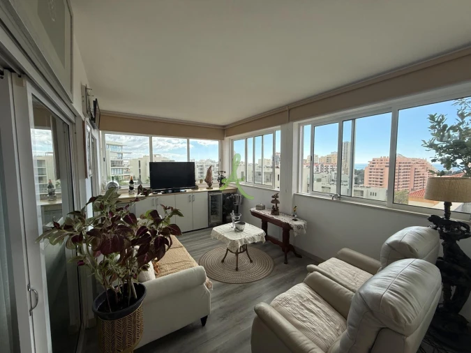 Apartamento T4 para Venda em Portimão Foto 14
