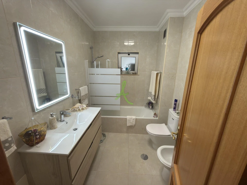 Apartamento T4 para Venda em Portimão Foto 34