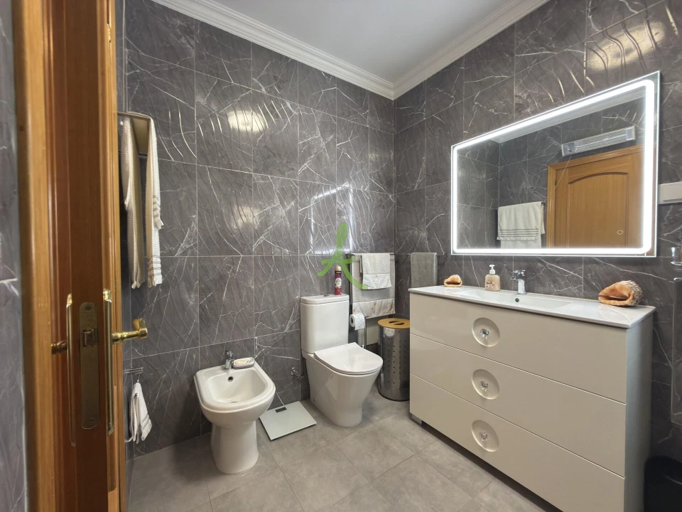 Apartamento T4 para Venda em Portimão Foto 40