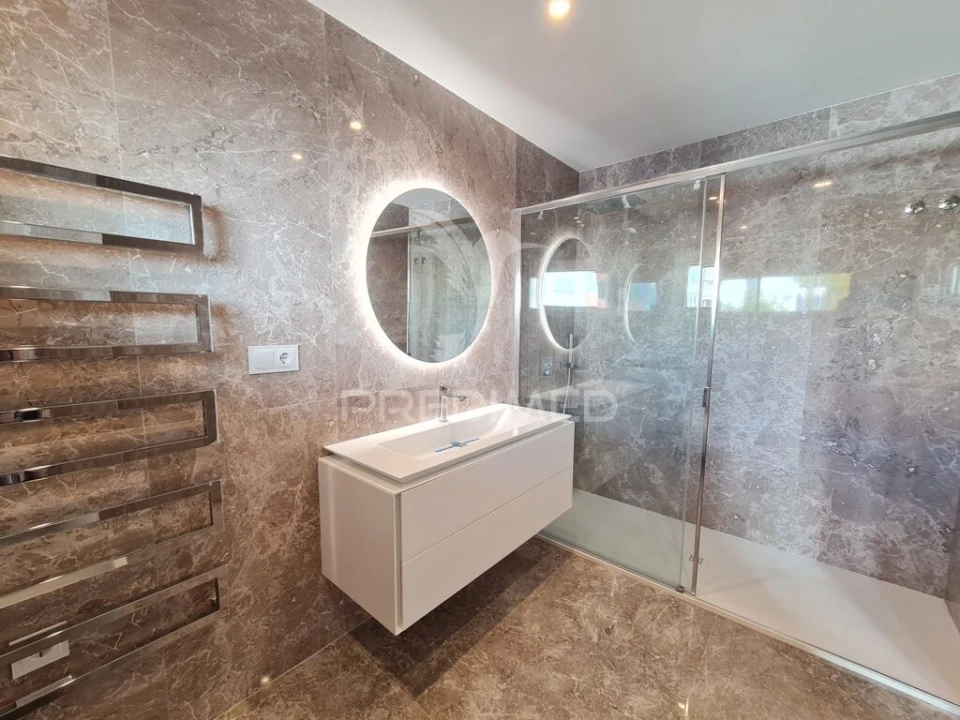 Apartamento T4 para Venda em Cascais e Estoril Foto 18