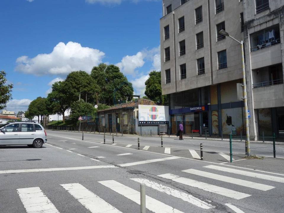 Terreno P/ Prédio para Venda em Braga (Maximinos, Sé e Cividade) Foto 2