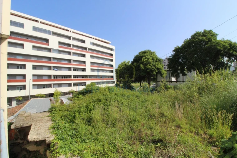 Terreno P/ Prédio para Venda em Braga (Maximinos, Sé e Cividade) Foto 14