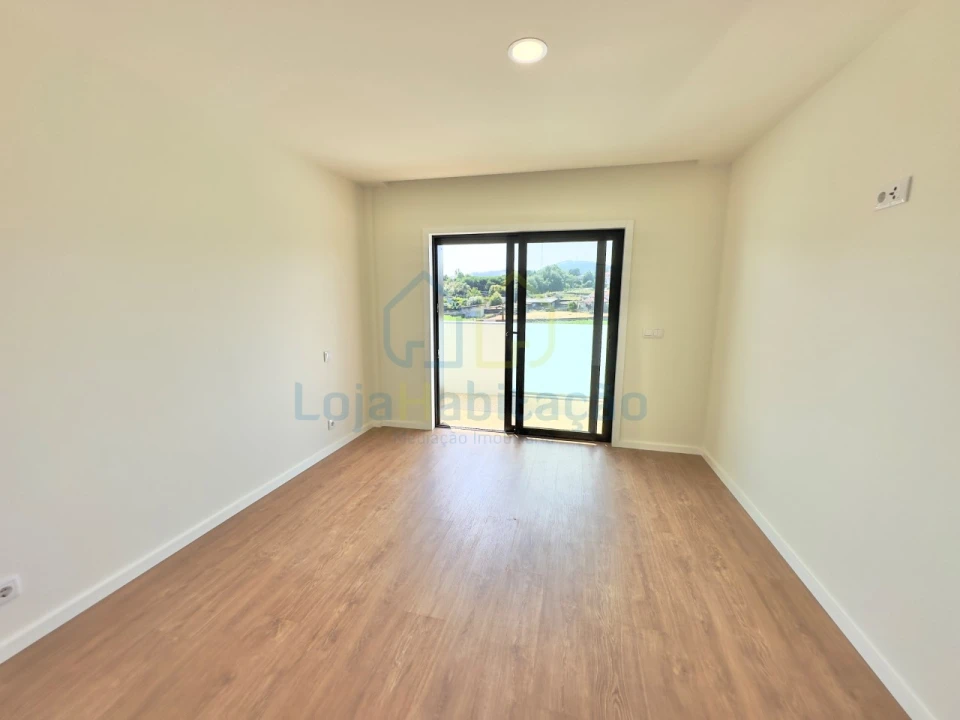 Apartamento T2 para Venda em Vila Nova de Famalicão e Calendário Foto 19