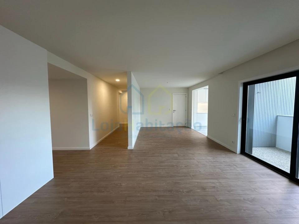 Apartamento T3 para Venda em Vila Nova de Famalicão e Calendário Foto 7