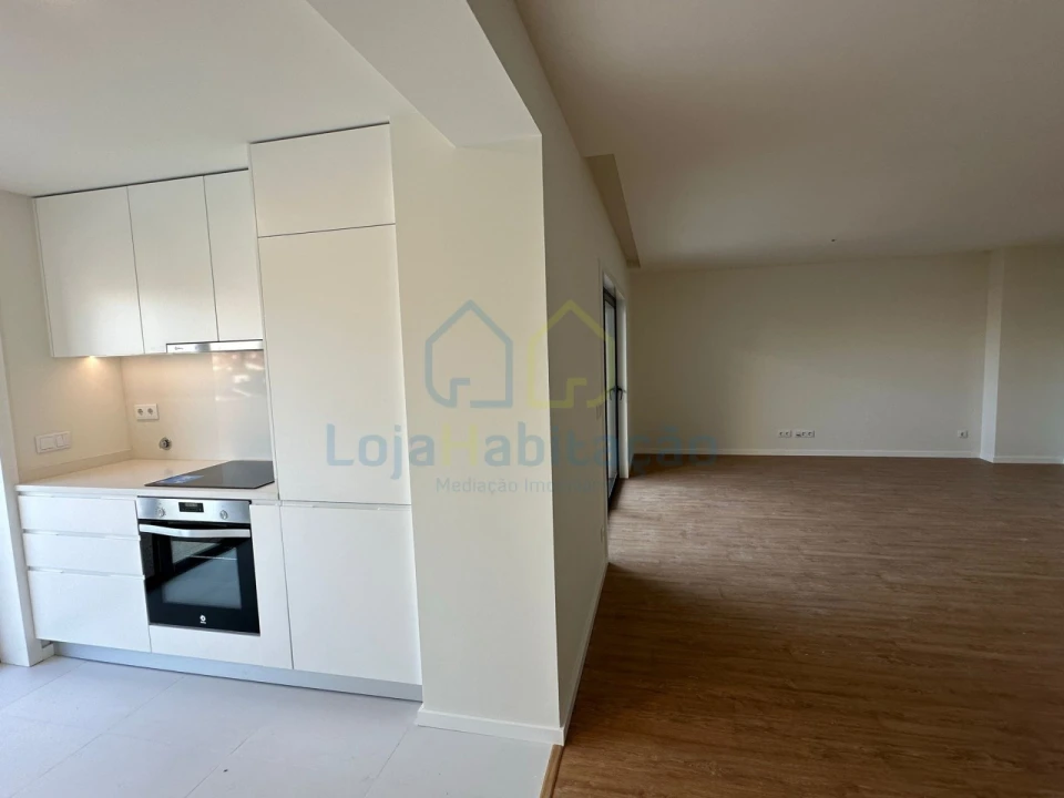 Apartamento T3 para Venda em Vila Nova de Famalicão e Calendário Foto 8