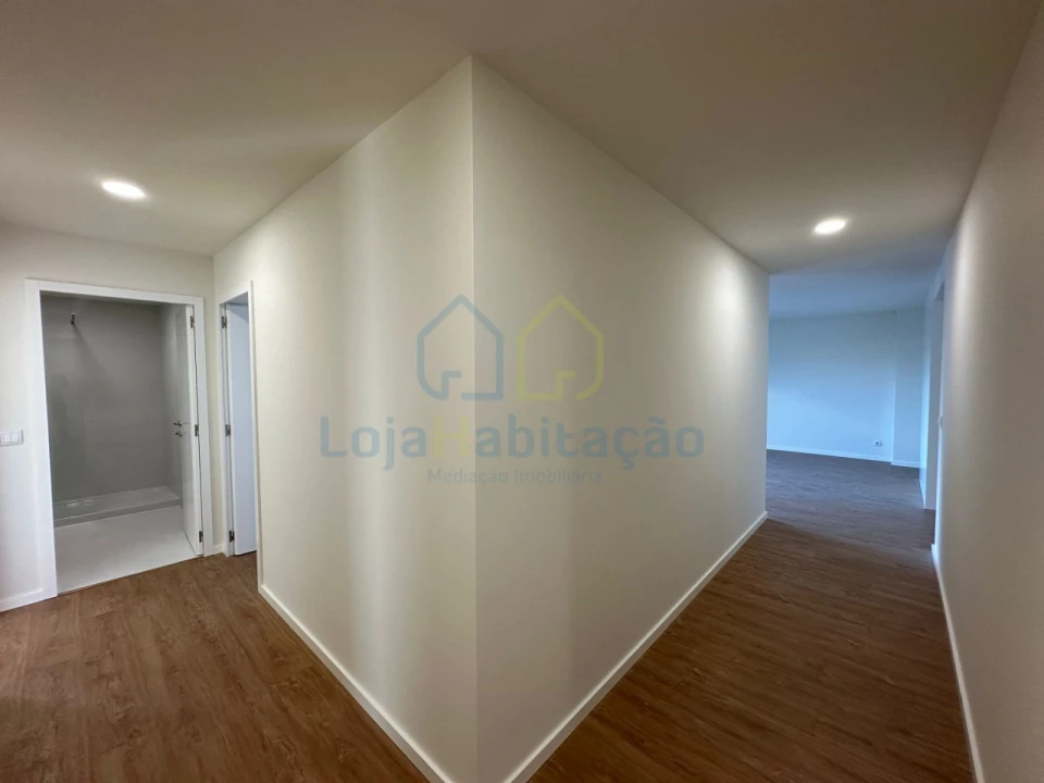 Apartamento T3 para Venda em Vila Nova de Famalicão e Calendário Foto 20