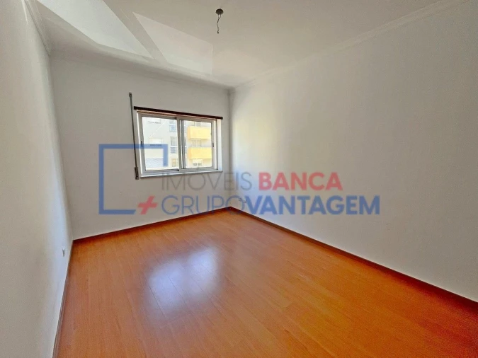 Apartamento T3 para Venda em Barreiro e Lavradio Foto 4