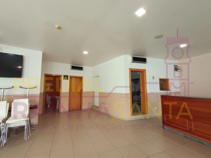 Negócio para Arrendamento em São Pedro Foto 4