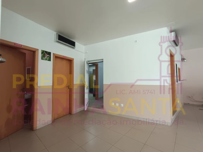 Negócio para Arrendamento em São Pedro Foto 8