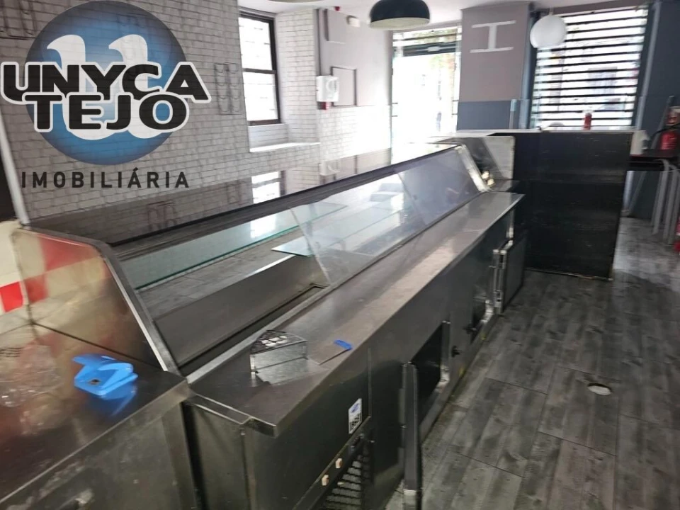 Negócio para Arrendamento em Almada, Cova da Piedade, Pragal e Cacilhas Foto 5