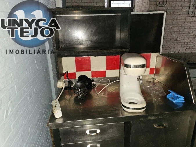 Negócio para Arrendamento em Almada, Cova da Piedade, Pragal e Cacilhas Foto 14