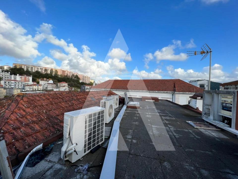 Prédio para Venda em Leiria, Pousos, Barreira e Cortes Foto 33