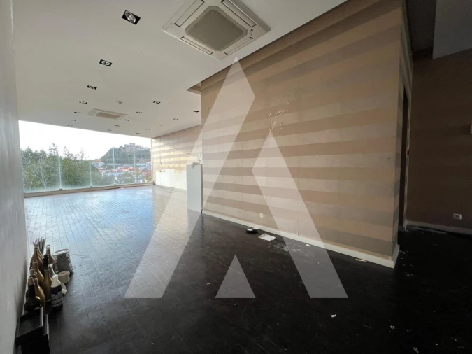 Prédio para Venda em Leiria, Pousos, Barreira e Cortes Foto 29