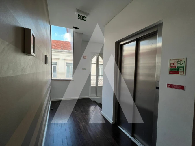 Prédio para Venda em Leiria, Pousos, Barreira e Cortes Foto 30