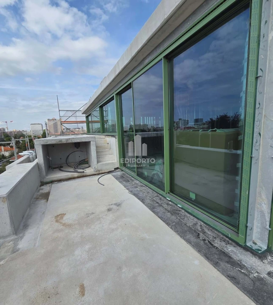 Apartamento T5 para Venda em Lordelo do Ouro e Massarelos Foto 51