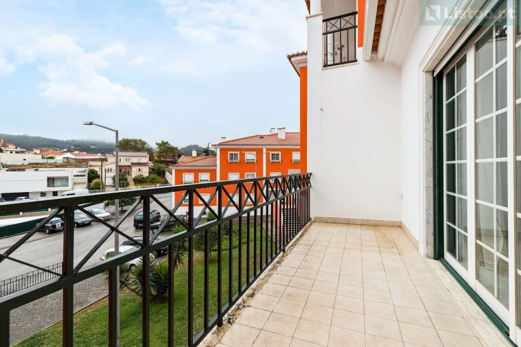 Apartamento T3 para Venda em Venda do Pinheiro e Santo Estêvão das Galés Foto 2