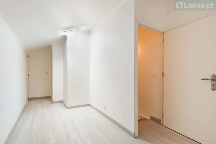 Apartamento T3 para Venda em Venda do Pinheiro e Santo Estêvão das Galés Foto 17