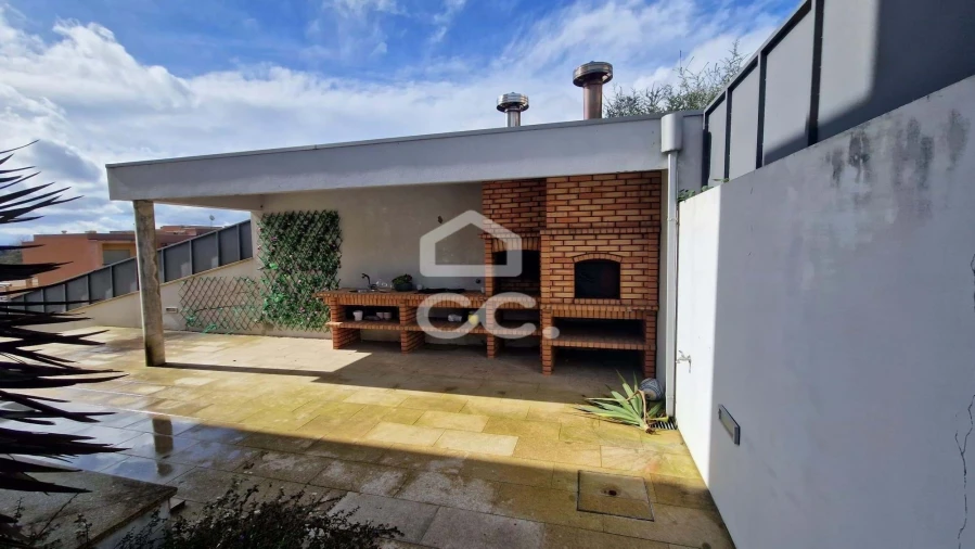 Moradia T3 para Venda em Louredo Foto 6