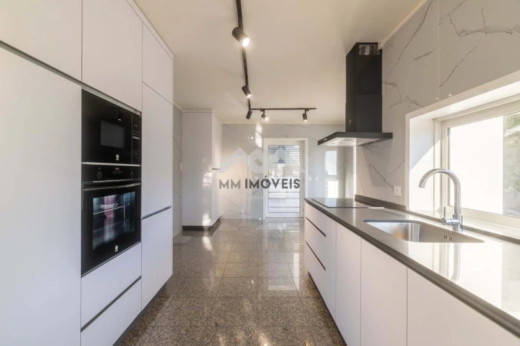 Moradia T4 para Venda em Matosinhos e Leça da Palmeira Foto 15