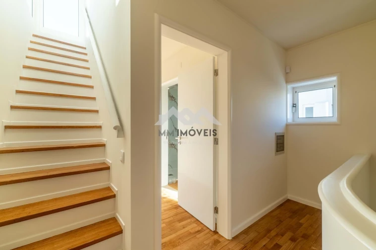 Moradia T4 para Venda em Matosinhos e Leça da Palmeira Foto 46