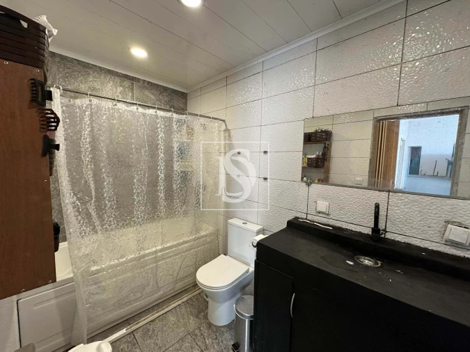 Moradia T2 para Venda em Fenais da Luz Foto 6