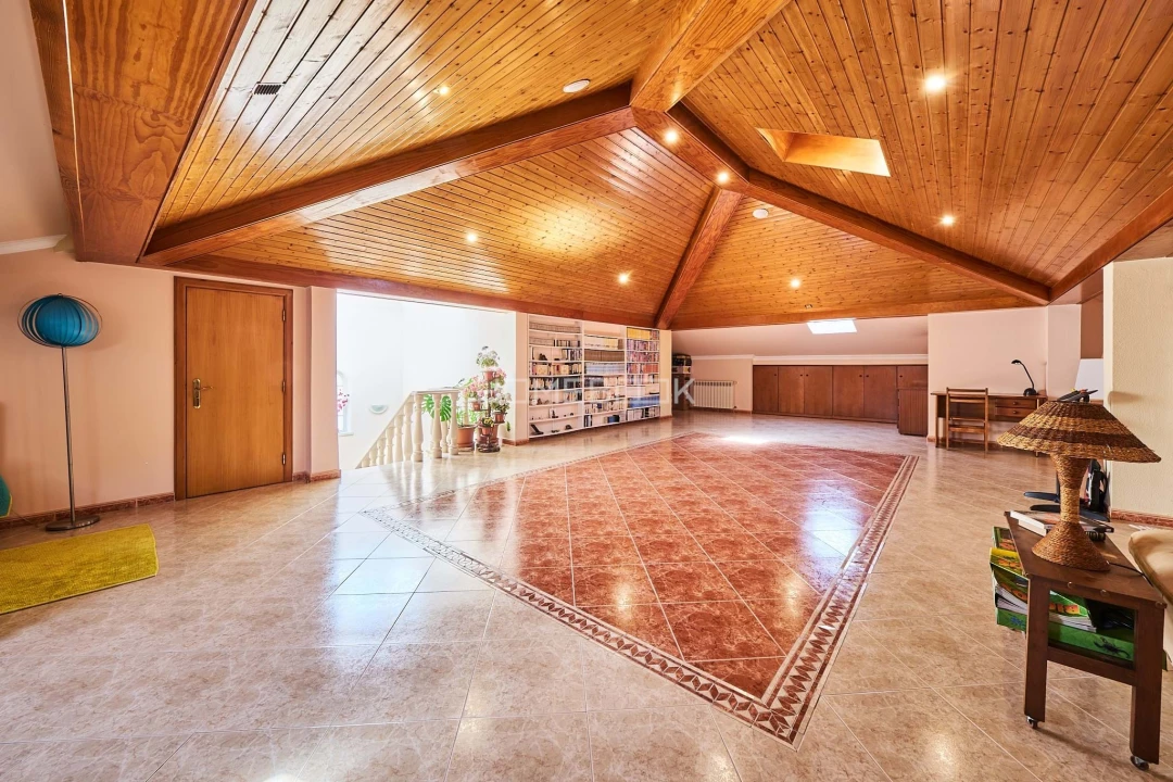 Moradia T5 para Venda em Atalaia e Alto Estanqueiro-Jardia Foto 43