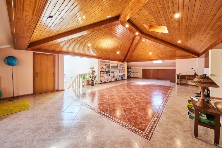 Moradia T5 para Venda em Atalaia e Alto Estanqueiro-Jardia Foto 43