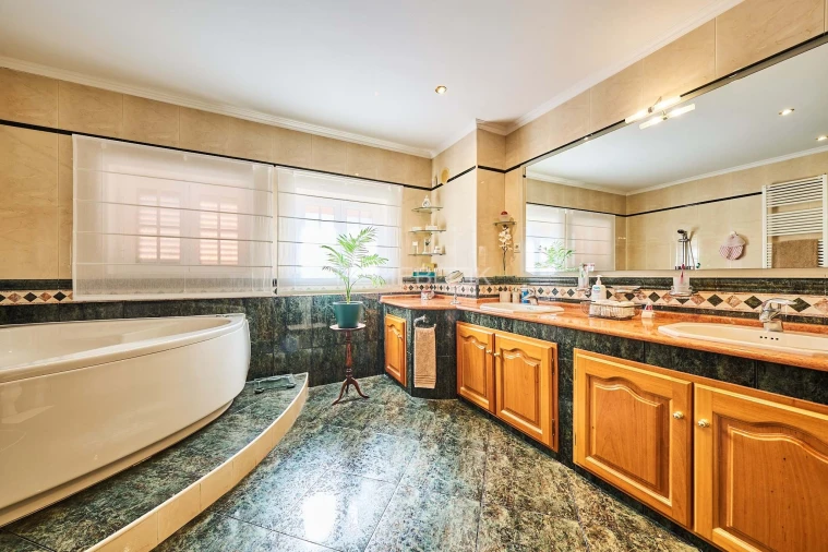 Moradia T5 para Venda em Atalaia e Alto Estanqueiro-Jardia Foto 24