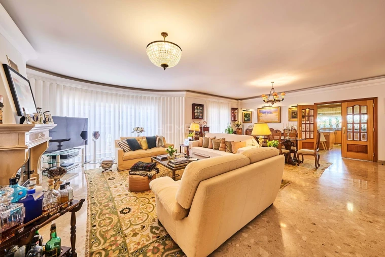 Moradia T5 para Venda em Atalaia e Alto Estanqueiro-Jardia Foto 3