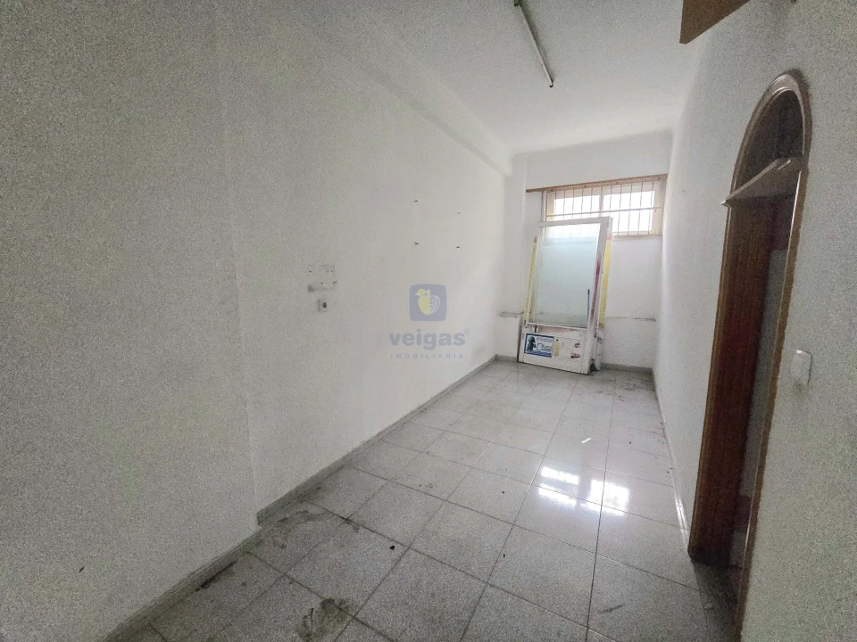 Negócio para Arrendamento em Santo António Foto 6