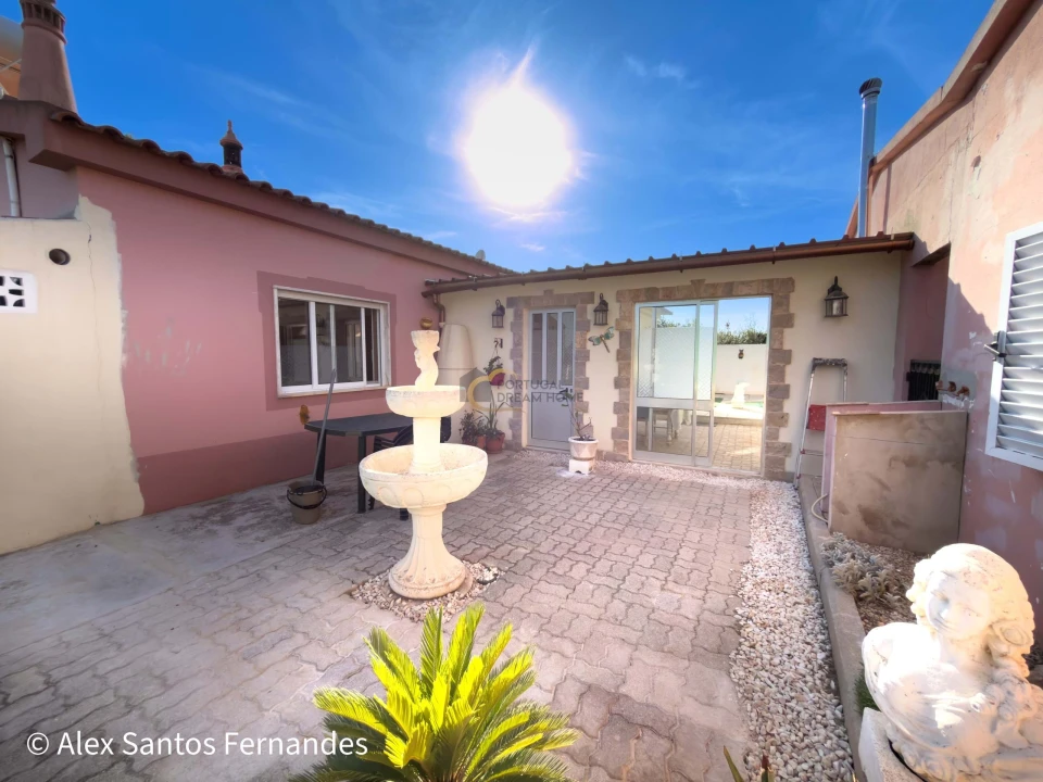 Moradia T5 para Venda em São Bartolomeu de Messines Foto 25