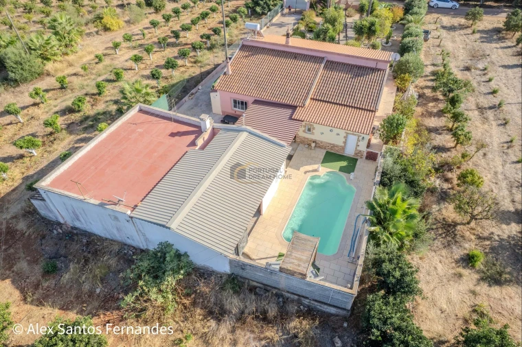 Moradia T5 para Venda em São Bartolomeu de Messines Foto 9