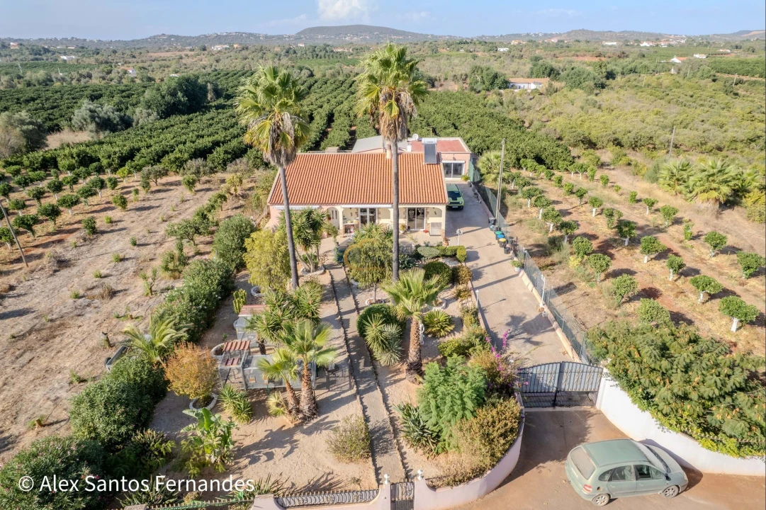 Moradia T5 para Venda em São Bartolomeu de Messines Foto 4