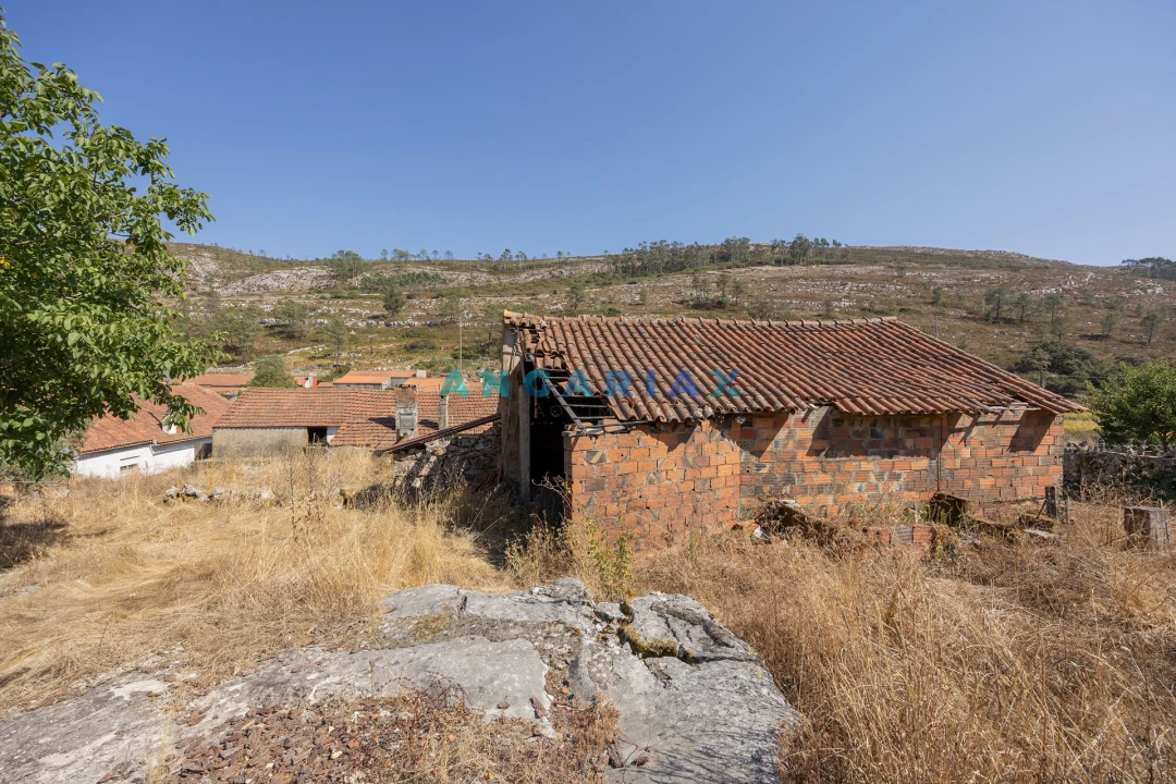 Moradia T3 para Venda em Serro Ventoso Foto 37