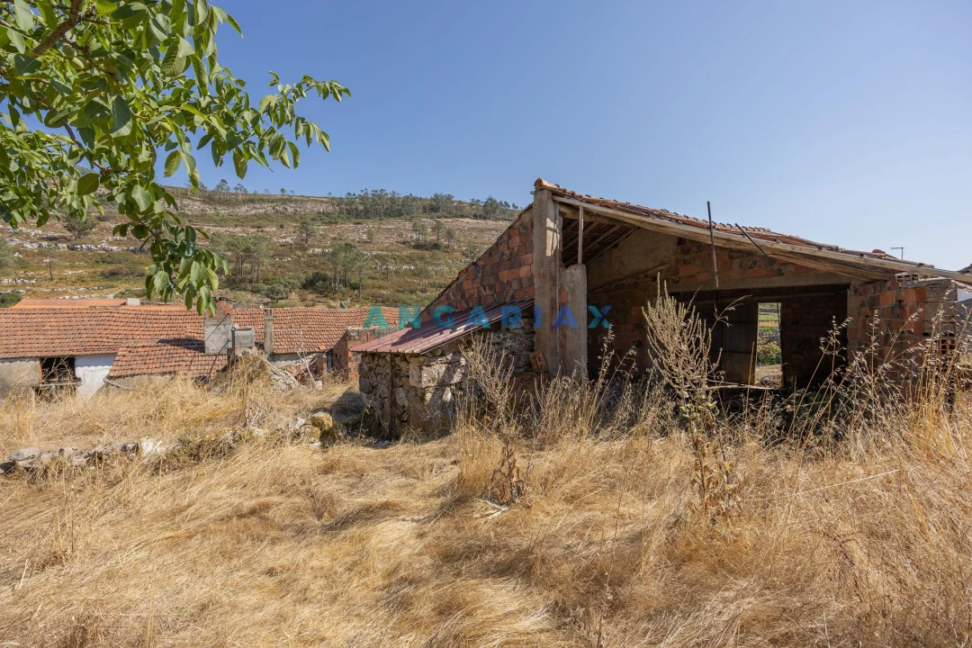 Moradia T3 para Venda em Serro Ventoso Foto 36