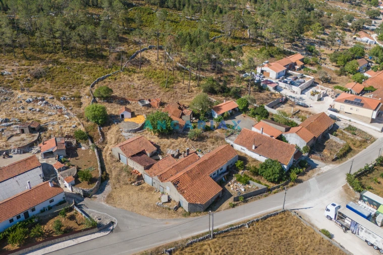 Moradia T3 para Venda em Serro Ventoso Foto 49