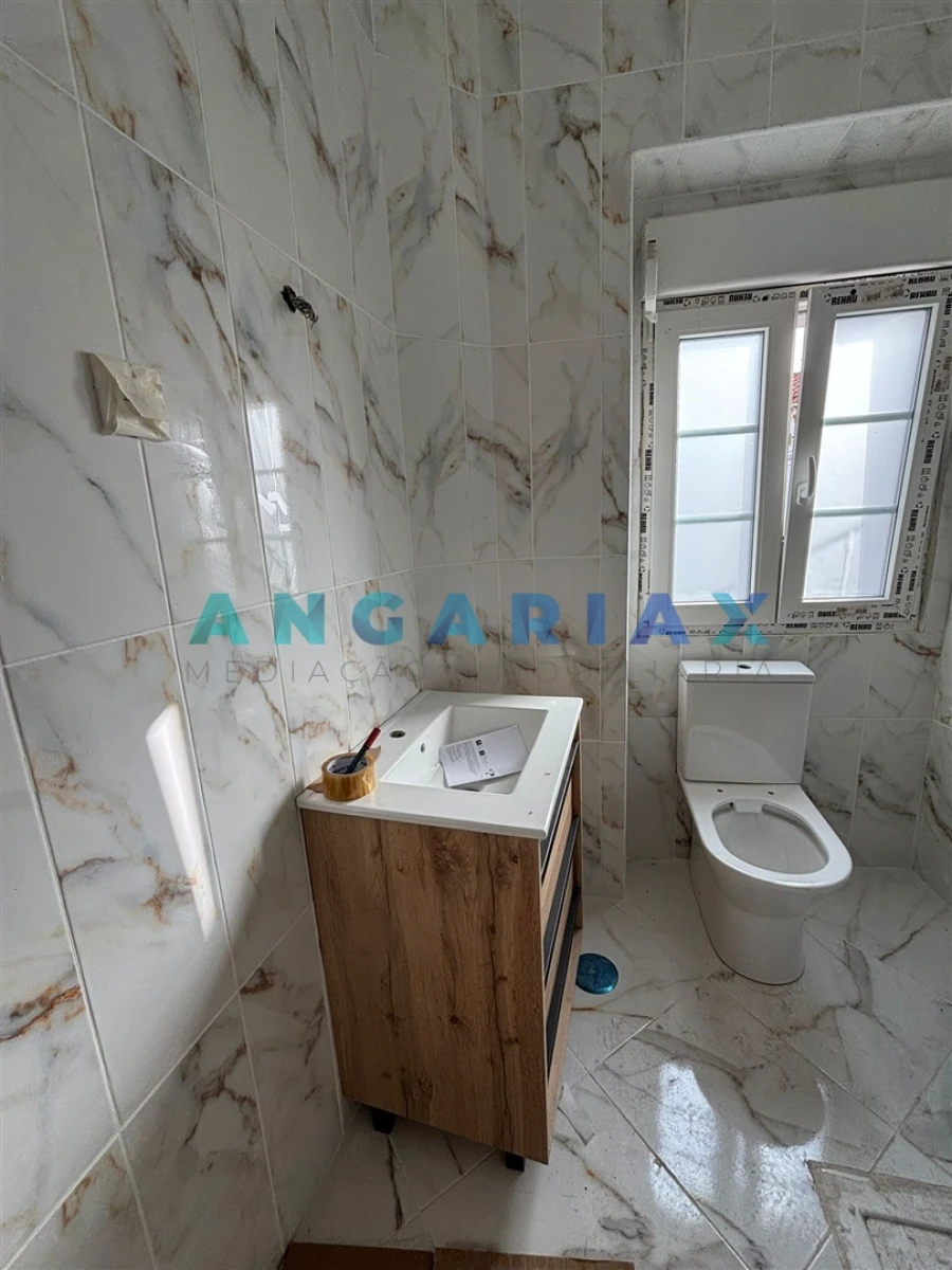 Apartamento T2 para Venda em Nazare Foto 3