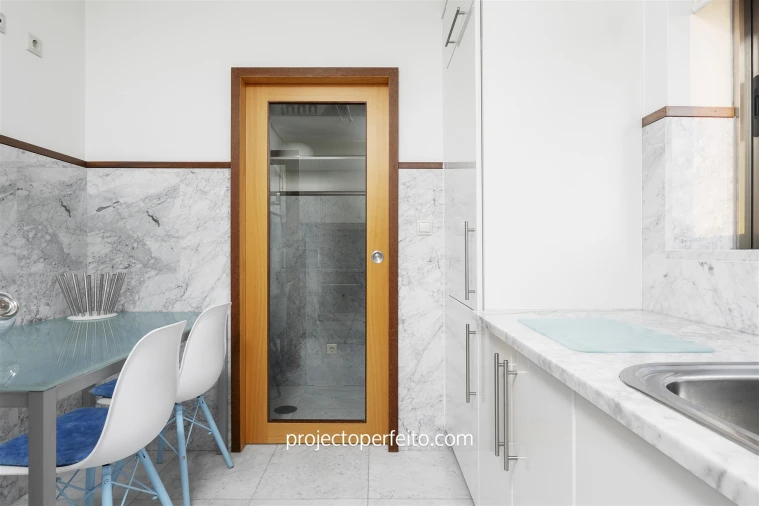 Apartamento T1 para Arrendamento em São Felix da Marinha Foto 9