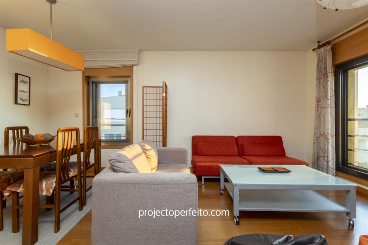 Apartamento T1 para Arrendamento em São Felix da Marinha Foto 4